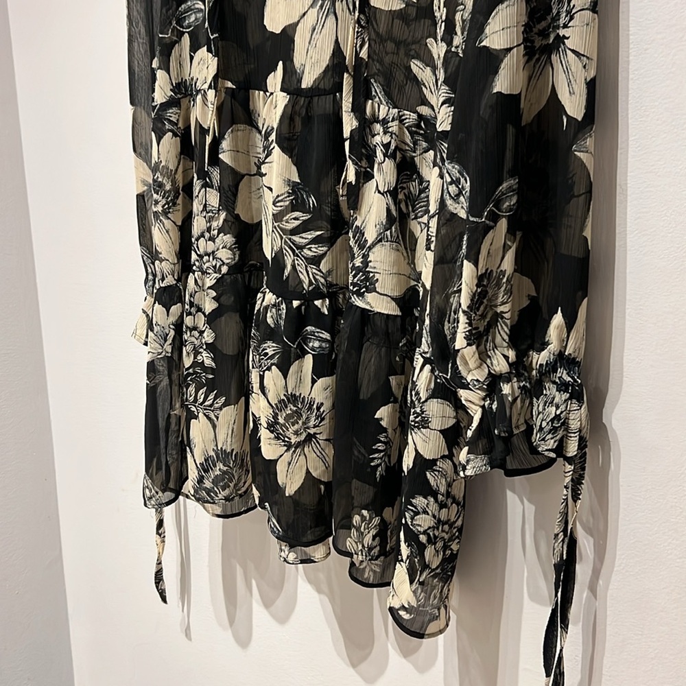 Floral Black and White Women's Dress - Picture 4 of 5